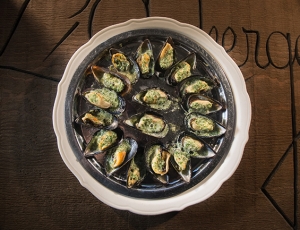Mussels with Garlic & Herb butter