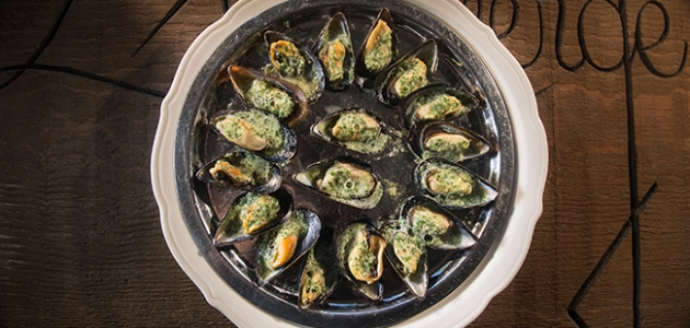 Mussels with Garlic & Herb butter